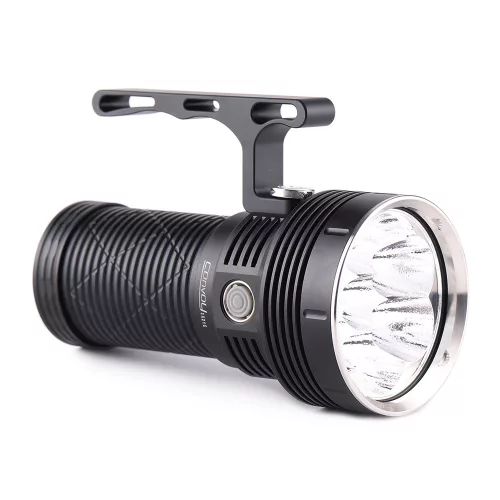 Convoy 3x21C SFT42R zoeklicht met 15.000 lumen en 1200 meter bereik