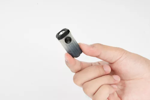 WUBEN E2 Mini EDC sleutelhangerzaklamp – 150 lumen, USB-C oplaadbaar, magnetisch, rood en blauw signaallicht