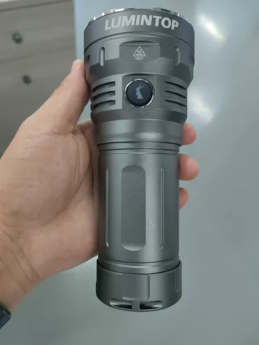 Lumintop GT4695 zaklamp, 15.000 lumen, 32.000 mAh accu, grijs